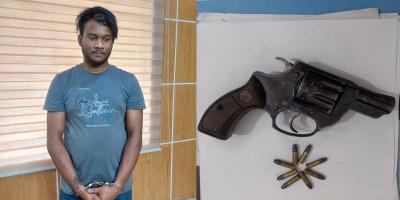 সোনারগাঁয় বিদেশি পিস্তল ও গুলিসহ যুবক গ্রেপ্তার