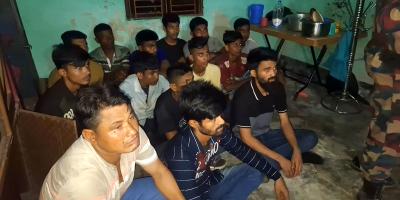 টেকনাফে মানবপাচারকারীর আস্তানা থেকে ১৪ বাংলাদেশি উদ্ধার