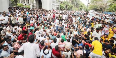ইশরাককে মেয়র পদে বসাতে রাস্তায় নগরবাসী