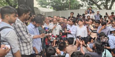 শিক্ষার্থীদের দাবি আদায় না হলে আন্দোলন চলবে