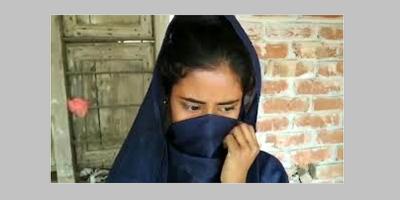 হরিণাকুন্ডুতে প্রেমিকের বাড়িতে ৫ দিন ধরে অনশন
