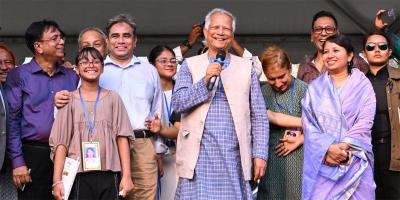 ‘হেত্তে অ্যারার দাদা অলত্তে মডর গাড়ি আইশ্যি’