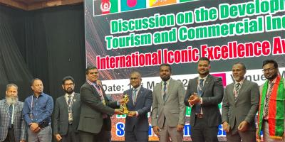 ইন্টারন্যাশনাল আইকনিক এক্সিলেন্স অ্যাওয়ার্ড পেলেন ইউএস-বাংলার কামরুল ইসলাম