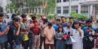 নিরাপদ ঢাবি ক্যাম্পাসের দাবিতে প্রক্টরকে স্মারকলিপি প্রদান গণতান্ত্রিক ছাত্রসংসদের