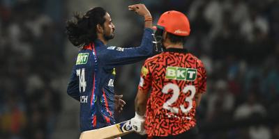 অভিষেককে মাঠ ছাড়তে বলে নিষিদ্ধ দিগ্বেশ