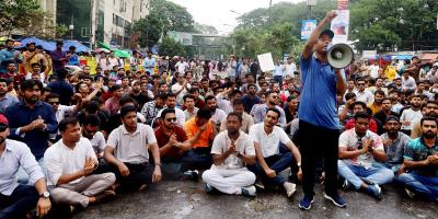 শাহবাগ ছাড়লেন ছাত্রদলের নেতা-কর্মীরা