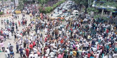 পথে নামলেই দুর্ভোগ