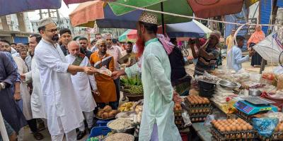 রাষ্ট্র কাঠামো মেরামতের লিফলেট নিজ এলাকায় বিতরণ আমিনুল হকের