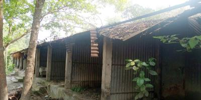 মুন্নু আবাসন প্রকল্প : রাজনীতির বলি গরিবের ঘর