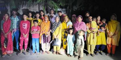 ফুলবাড়ী সীমান্তে ২৪ বাংলাদেশিকে ফিরিয়ে আনল বিজিবি