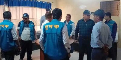 দেশের ৯টি স্টেশনে দুদকের অভিযান