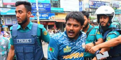 চট্টগ্রামে ‘গণতান্ত্রিক ছাত্রজোট’ ও ‘শাহবাগবিরোধী ঐক্য’র সংঘর্ষ