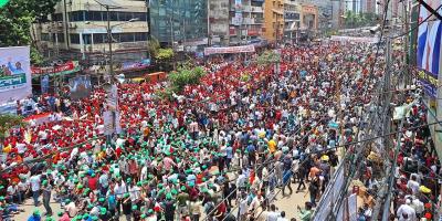 নয়াপল্টনে তারুণ্যের স্রোত