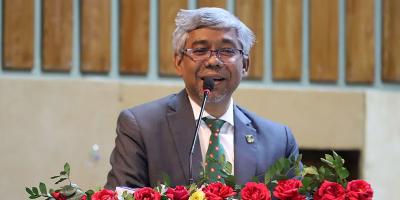 এনবিআরের চেয়ারম্যানকে ‘অবাঞ্ছিত’ ঘোষণা