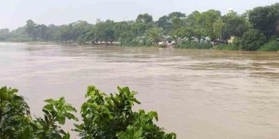 টানা বৃষ্টি ও পাহাড়ি ঢলে মৌলভীবাজারে বাড়ছে নদ-নদীর পানি