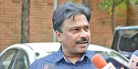 ফারুক আহমেদের বিদায়ের নেপথ্যে
