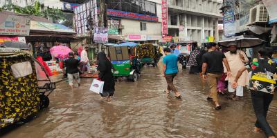 ঠিকাদারের গাফিলতিতে সোনারগাঁয়ে জলাবদ্ধতা, ভোগান্তি