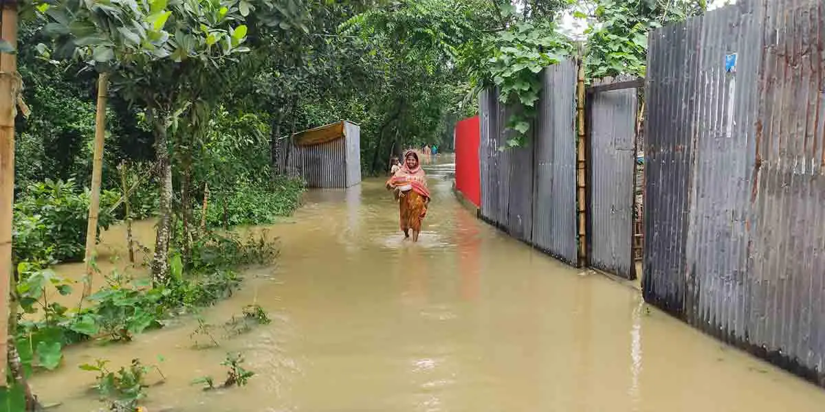 আখাউড়ায় বন্যায় এখনও পানিবন্দি ৪৫০ পরিবার