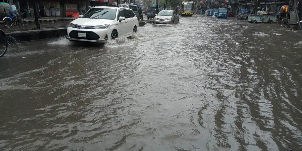 চট্টগ্রামে ভিআইপি এলাকা ডুবে সবার আগে