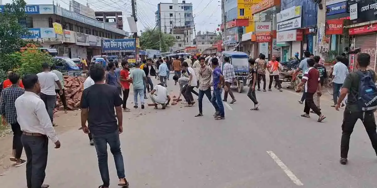 শরীয়তপুরে ছাত্রদলের কমিটি ঘোষণাকে কেন্দ্র করে দু’গ্রুপে সংঘর্ষ, আহত ৫