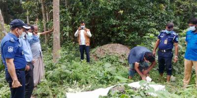 শাহরাস্তিতে ১০ মাস পর আওয়ামী লীগ নেতার মরদেহ উত্তোলন