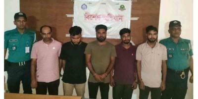 কারখানার ১২৩ রোল কাপড় চুরি, গ্রেপ্তার ৫ কর্মকর্তারা