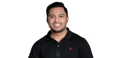 ইমাম হোসেনের কাছে ইংরেজি শেখা আনন্দের