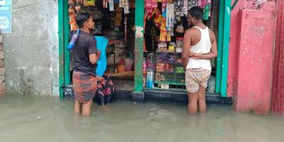 ময়মনসিংহ নগরী ডুবছে সামান্য বৃষ্টিতেই