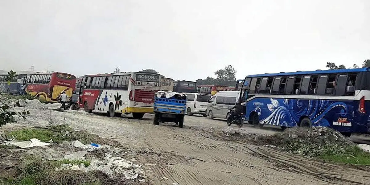 যমুনা সেতুর পশ্চিম পাড়ে ৩ কিলোমিটার যানজট