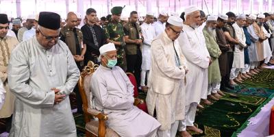 জাতীয় ঈদগাহে ঈদের প্রধান জামাত অনুষ্ঠিত