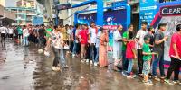 সন্ধ্যার ম্যাচ দেখতে দুপুরেই সমর্থকদের ভীড়