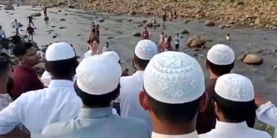 উৎমাছড়া পর্যটনকেন্দ্র থেকে পর্যটকদের বের করে দিলেন উলামায়ে কেরাম!