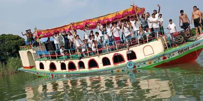 টাঙ্গুয়ার হাওরে পর্যটক ও হাউজবোটকে জরিমানা