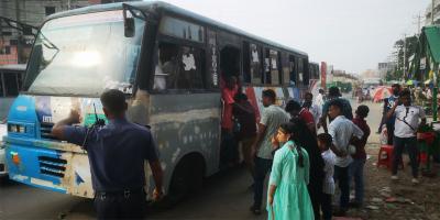 নরসিংদীতে যানজটে যাত্রীদের ভোগান্তি, ভাড়া দ্বিগুণ