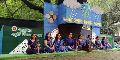 বর্ষা উৎসব: প্রকৃতির সঙ্গে জীবনের সমঝোতায় মুক্তির আবাহন