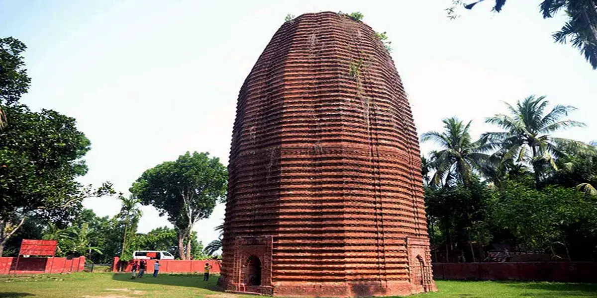অযত্ন-অবহেলায় মুঘল স্থাপত্য
