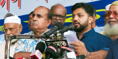 প্রতিপক্ষের দখল ঠেকাতে নগর ভবন যেভাবে রাজনৈতিক ইস্যু