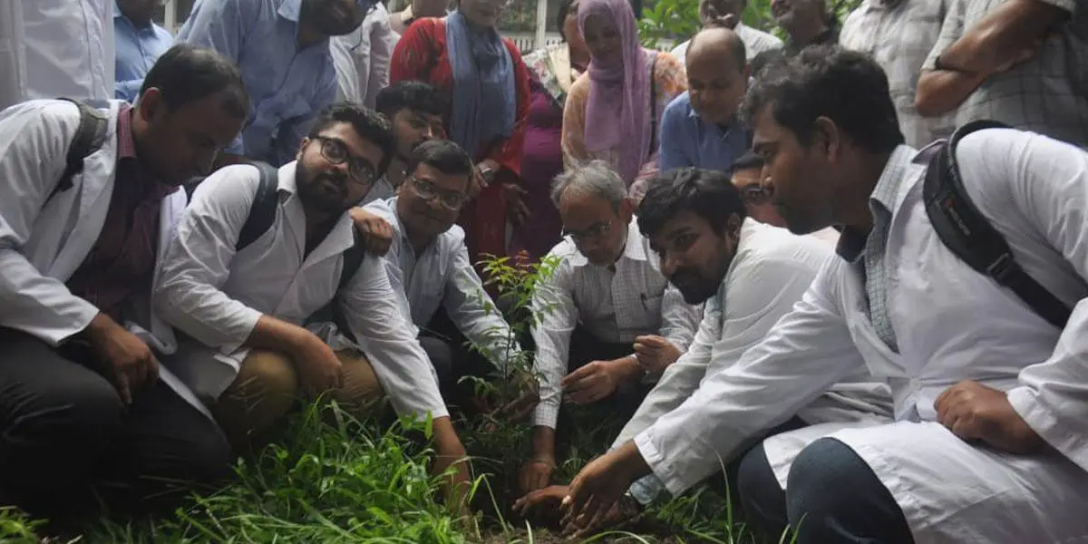 জুবাইদা রহমানের জন্মদিনে ঢাকা মেডিকেলে বৃক্ষরোপণ কর্মসূচি
