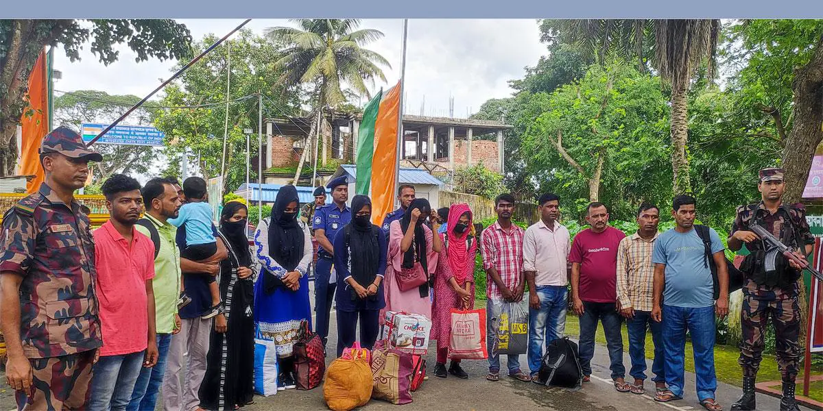 ভারতে কারাভোগ শেষে দেশে ফিরলেন ১৪ বাংলাদেশি