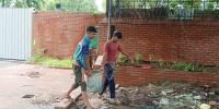 ভাঙা হচ্ছে গণভবনের জরাজীর্ণ দেয়াল