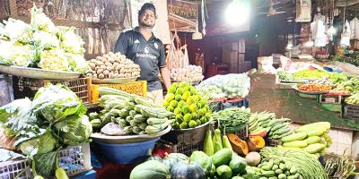 চট্টগ্রামে বৃষ্টির কারণে বেড়েছে সবজির দাম