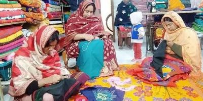 নকশি কাঁথায় স্বাবলম্বী রাজশাহীর নারীরা