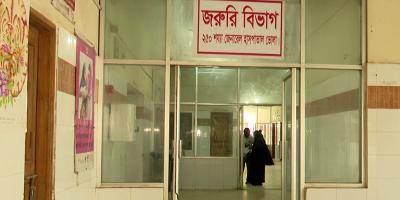ভোলায় চাঁদা না পেয়ে স্বামীকে বেঁধে স্ত্রীকে দলবদ্ধ ধর্ষণ!