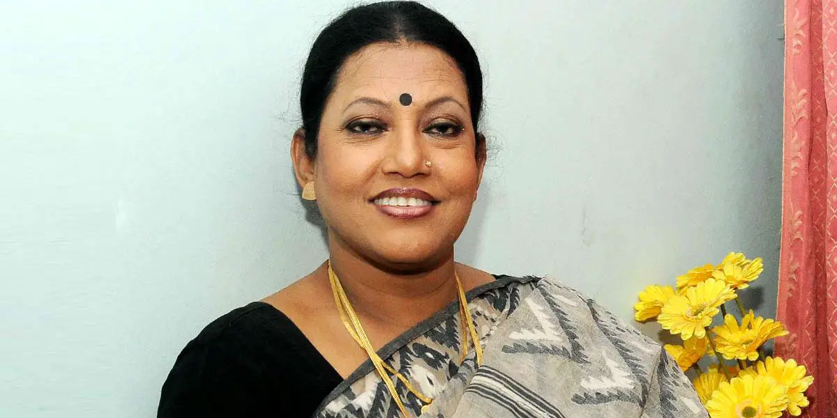 ফরিদা পারভীনের চিকিৎসায় আর্থিক সংকট নেই, জানালেন ছেলে