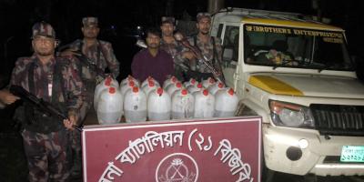 শার্শায় ৪০ লাখ টাকার ভারতীয় চিংড়ির রেণু জব্দ, আটক ১