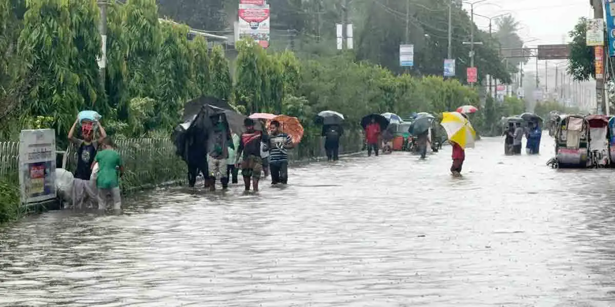 টানা বৃষ্টিতে জলমগ্ন ফেনী শহর