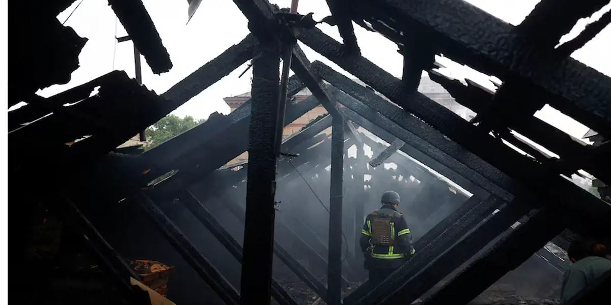 কিয়েভে রাশিয়ার ড্রোন ও ক্ষেপণাস্ত্র হামলা, নিহত ২