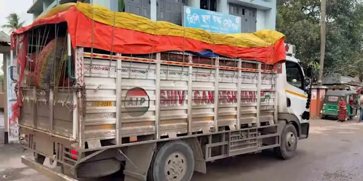 হিলি স্থলবন্দর দিয়ে কাঁচামরিচ আমদানি শুরু