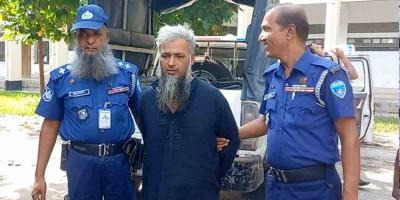 চাঁদপুরে খতিবকে হত্যাচেষ্টায় অভিযুক্ত আসামিকে জেলহাজতে প্রেরণ