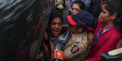 জোর করে হিন্দি ভাষা চাপিয়ে দেয়ায় উত্তাল মহারাষ্ট্র